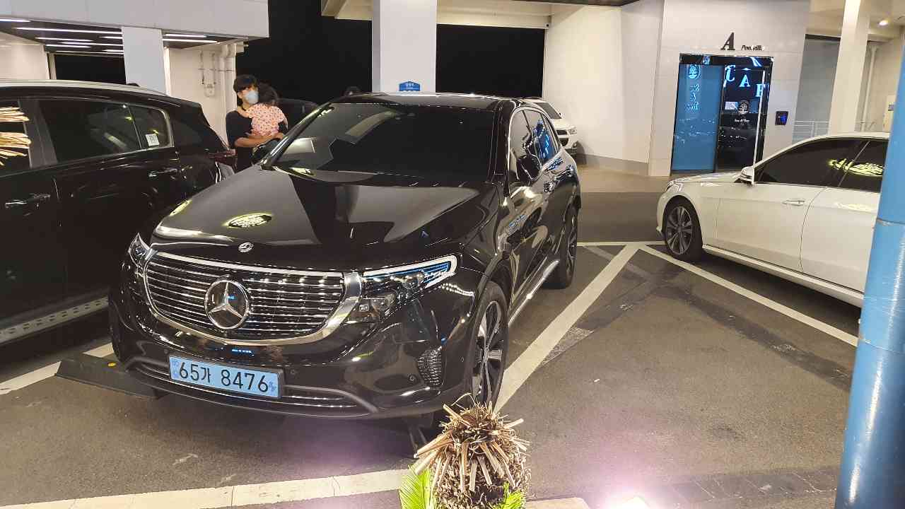 벤츠 EQC 400 4Matic 게시글 썸네일