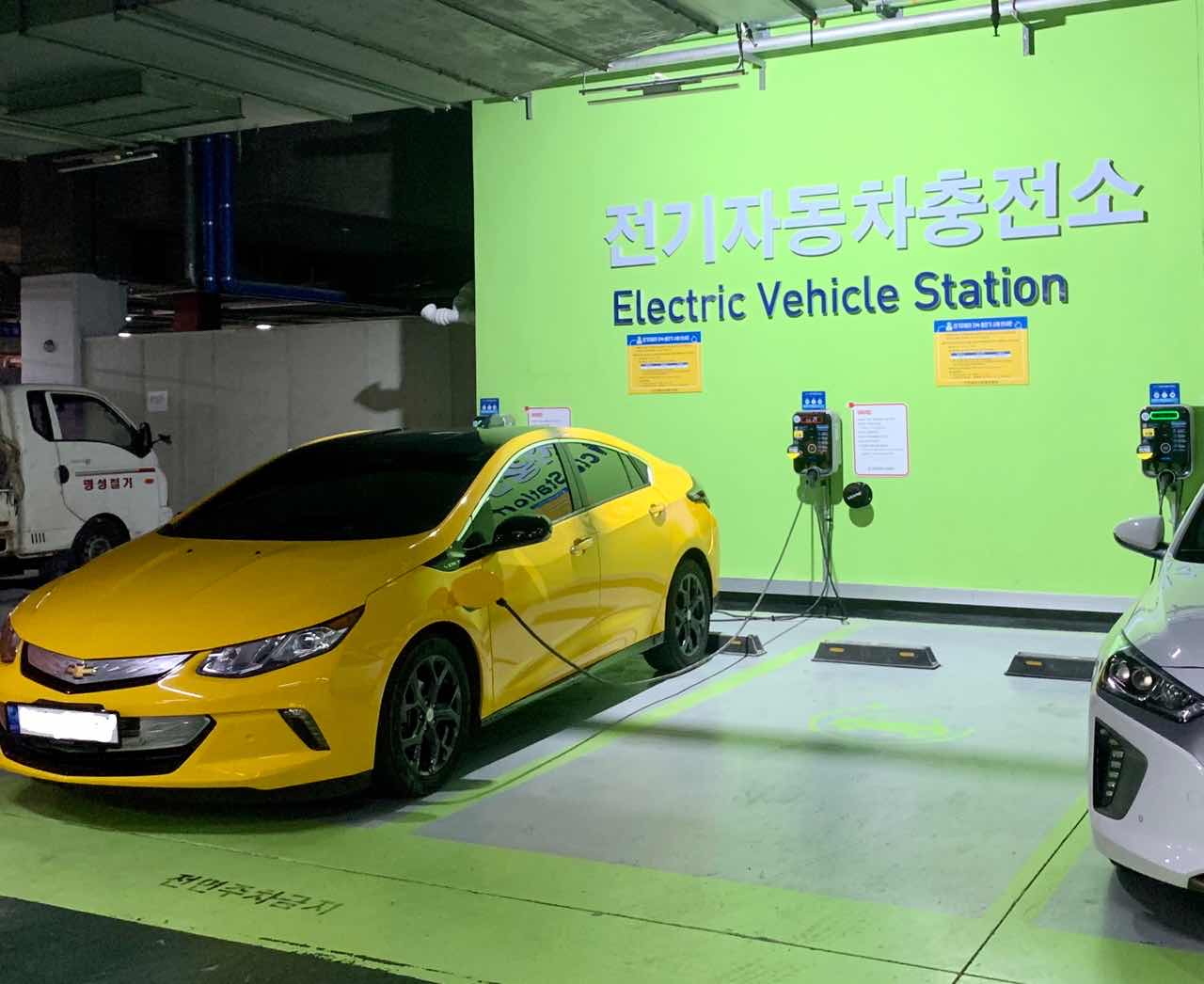 쉐보레 볼트 PHEV 볼트 썸네일 이미지