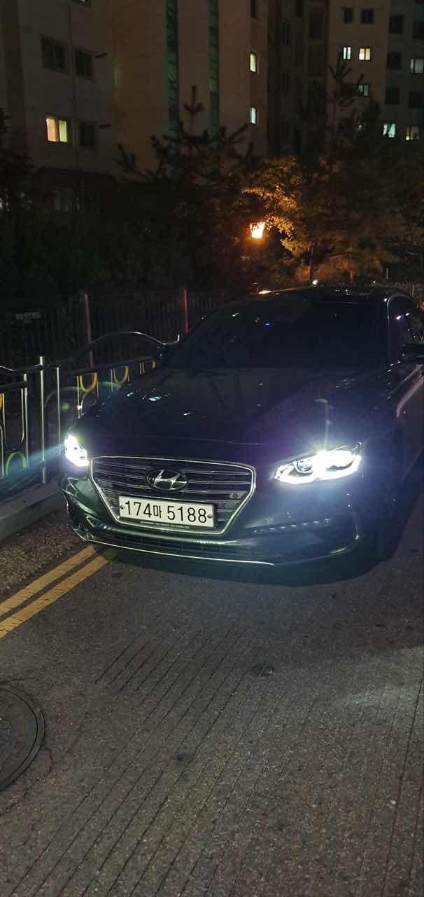 현대 그랜저 IG 하이브리드 익스클루시브 썸네일 이미지