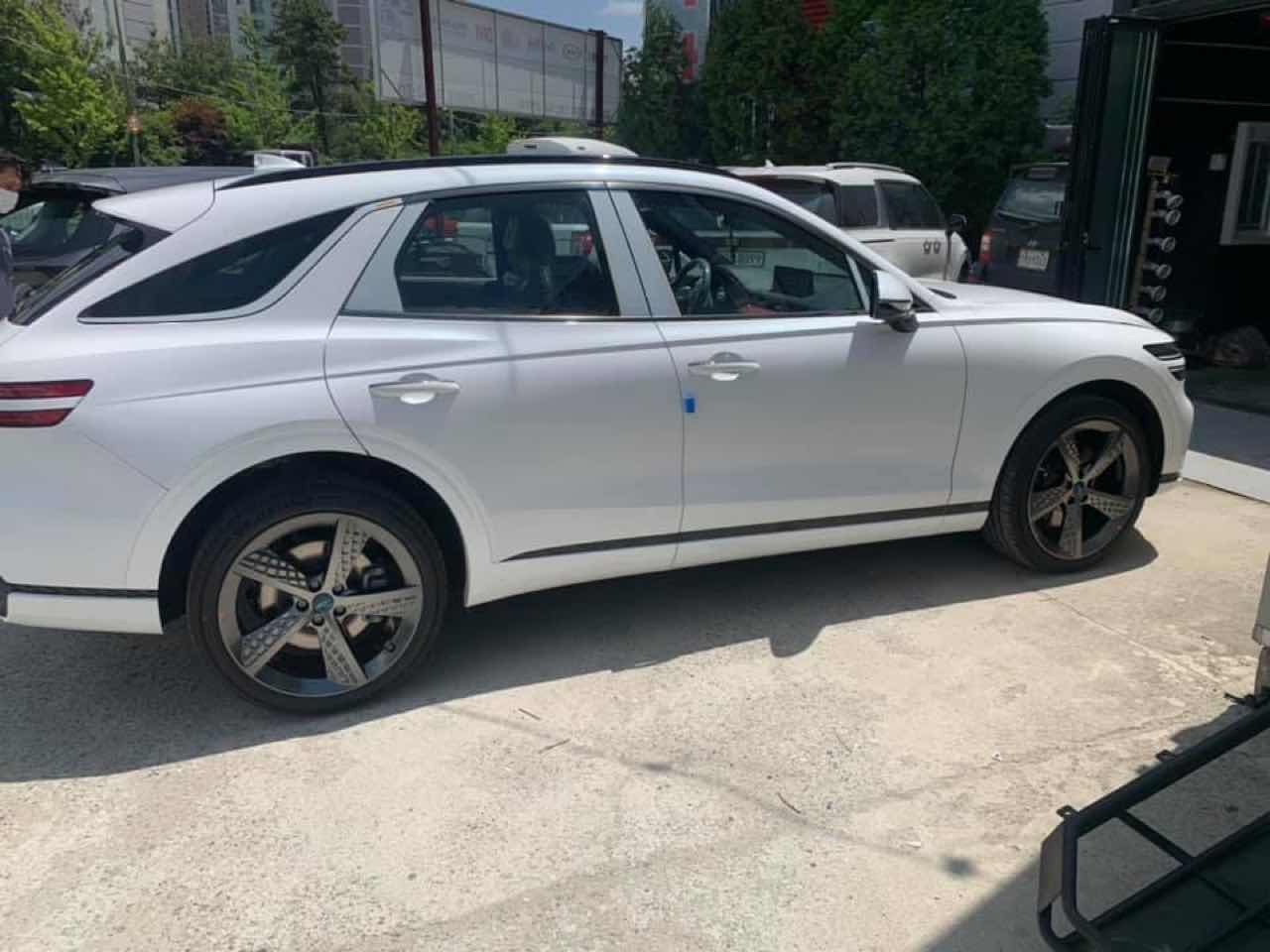 제네시스 GV70 가솔린 2.5 터보 2WD 스포츠 패키지 썸네일 이미지