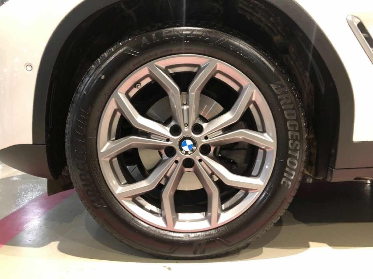 BMW X4 20i xDrive xLine 이미지4