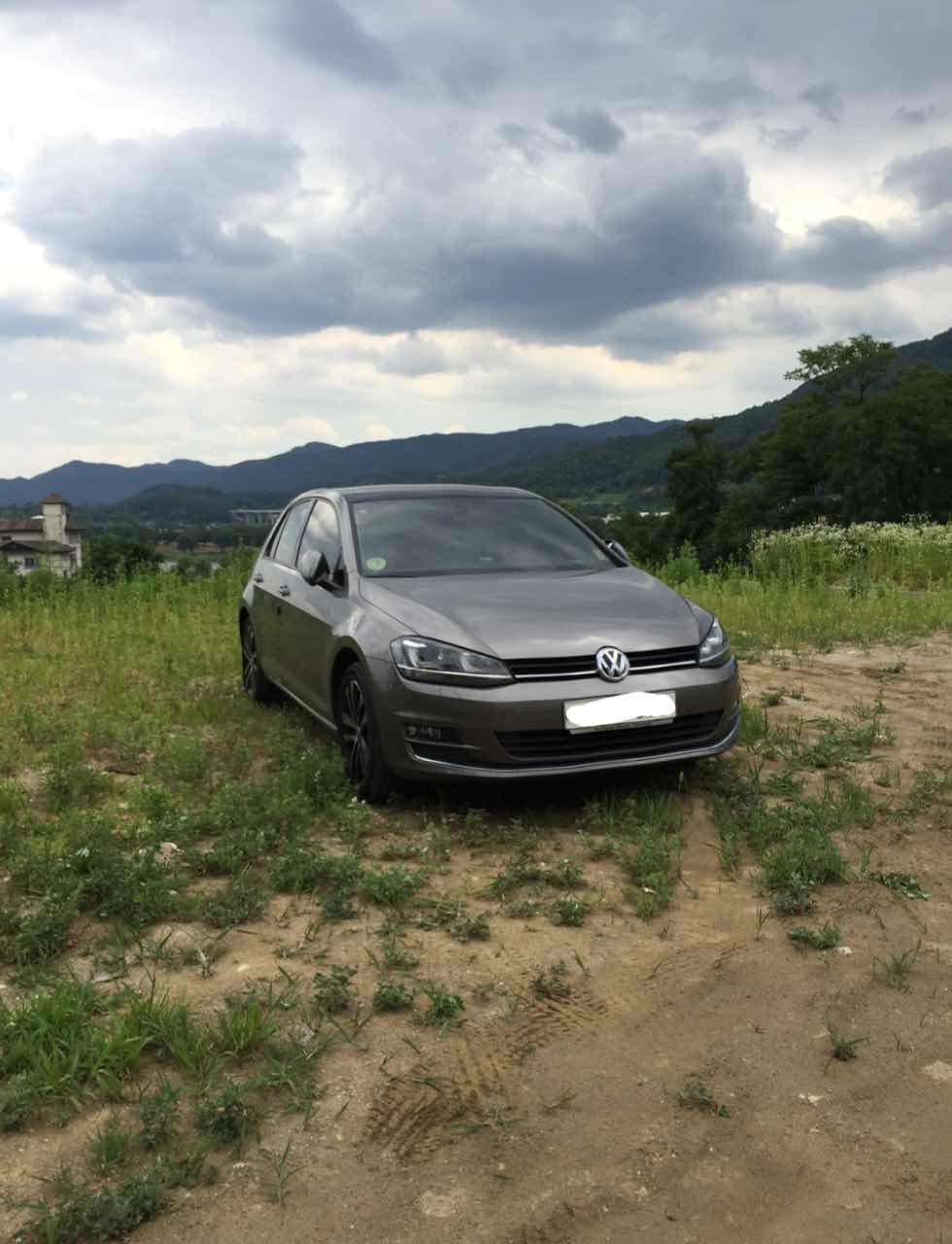 폭스바겐 골프 2.0 TDI 프리미엄 썸네일 이미지