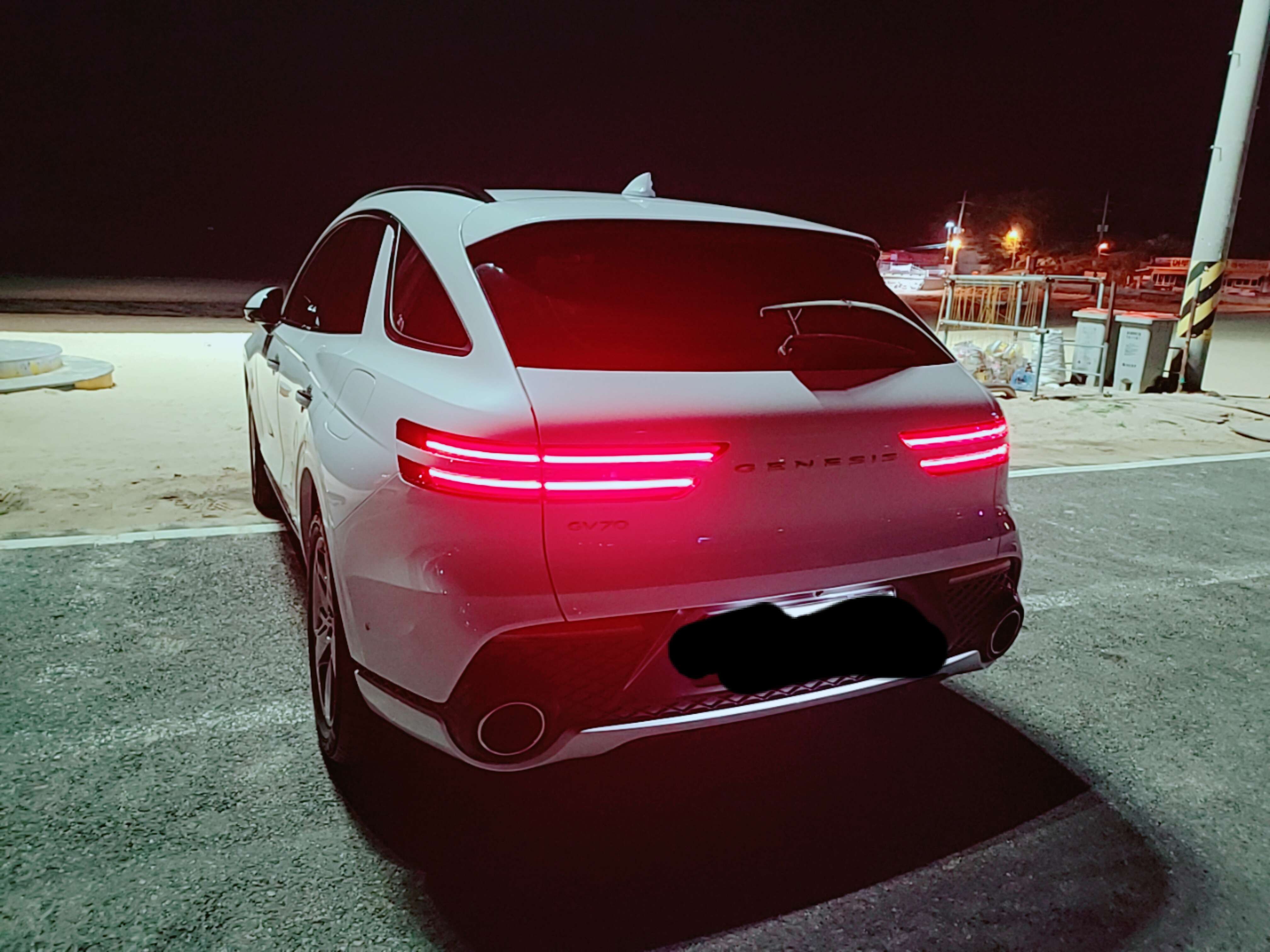 제네시스 GV70 가솔린 2.5 터보 2WD 스포츠 패키지 썸네일 이미지