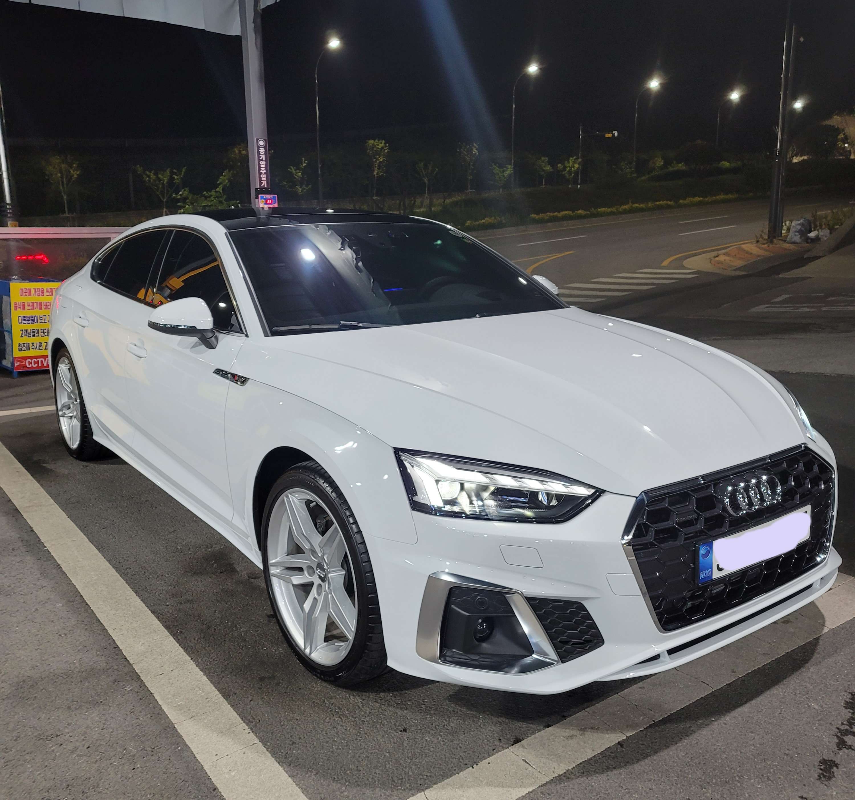 아우디 A5 40 TFSI 콰트로 프리미엄 스포츠백 썸네일 이미지