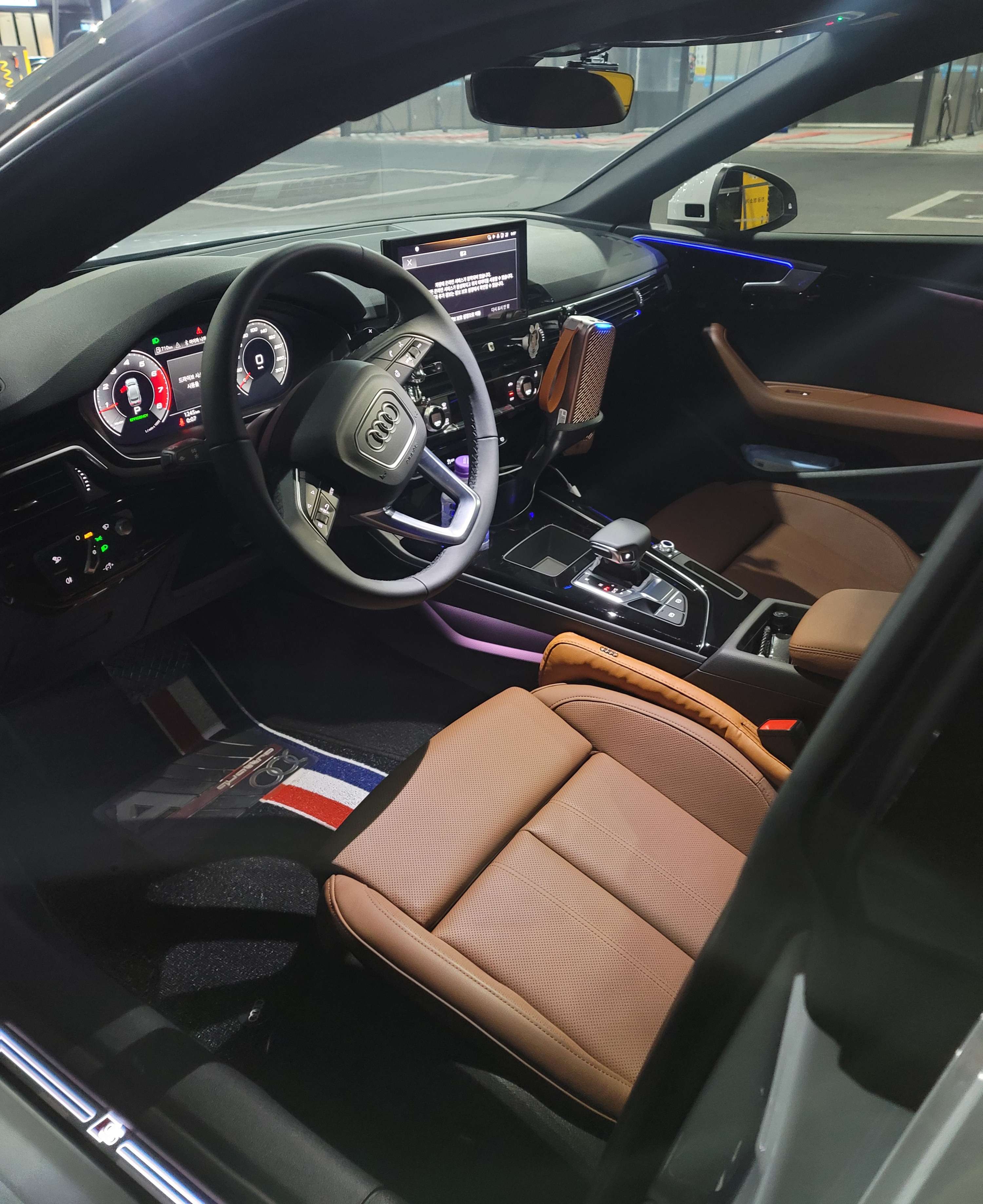 아우디 A5 40 TFSI 콰트로 프리미엄 스포츠백 썸네일 이미지