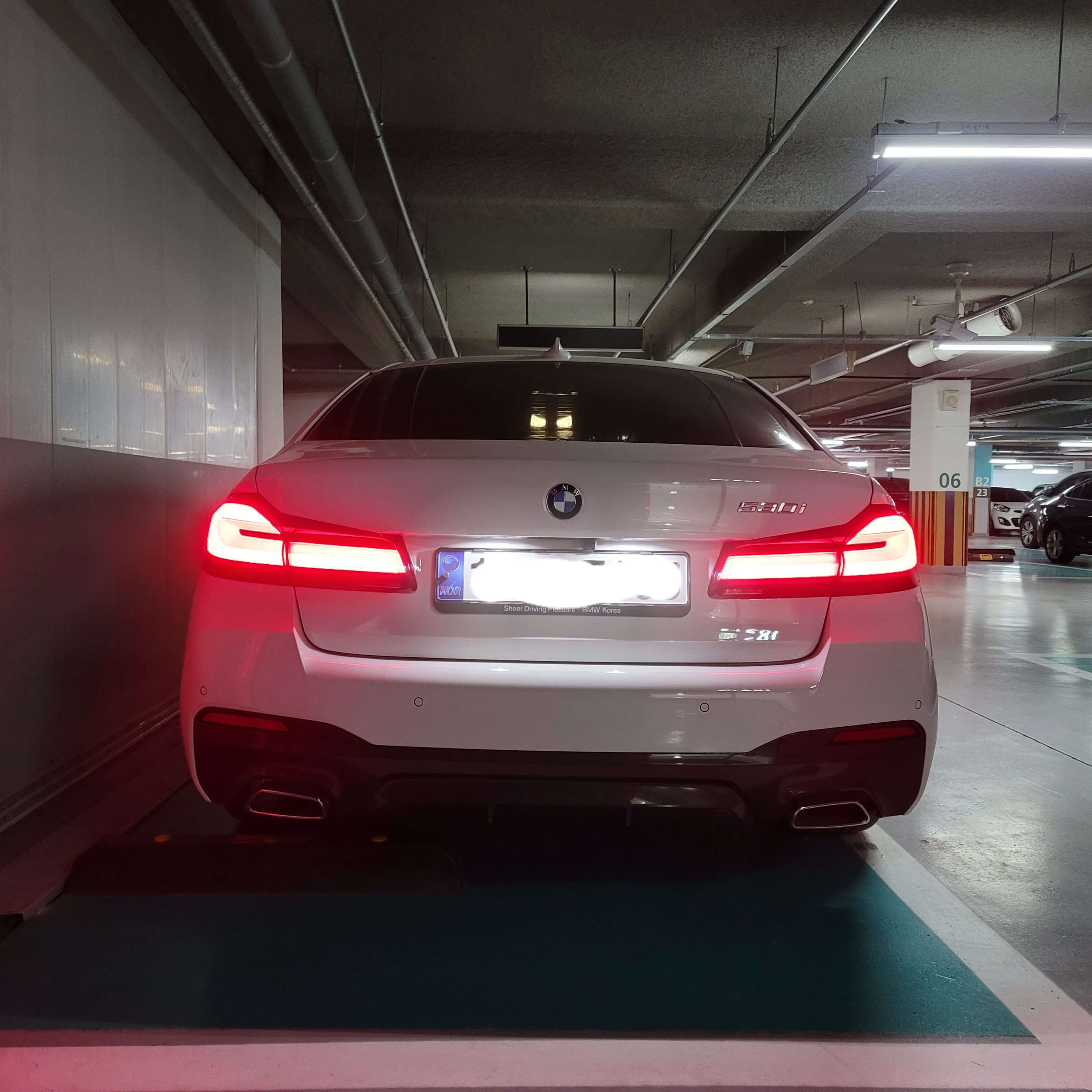 BMW 5시리즈 530i M 스포츠 패키지 OC 이미지1