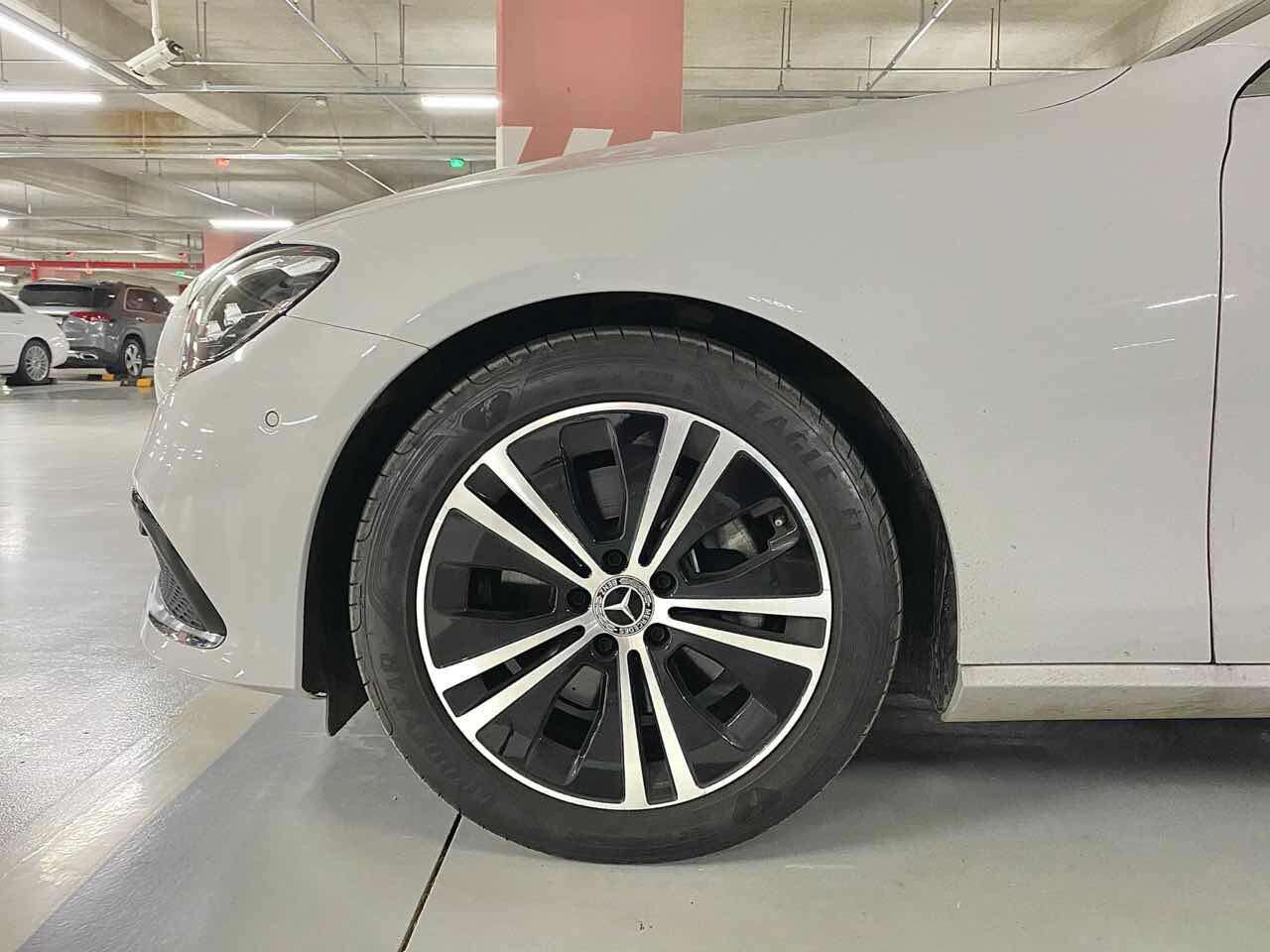 벤츠 E-클래스 E 250 아방가르드 이미지3