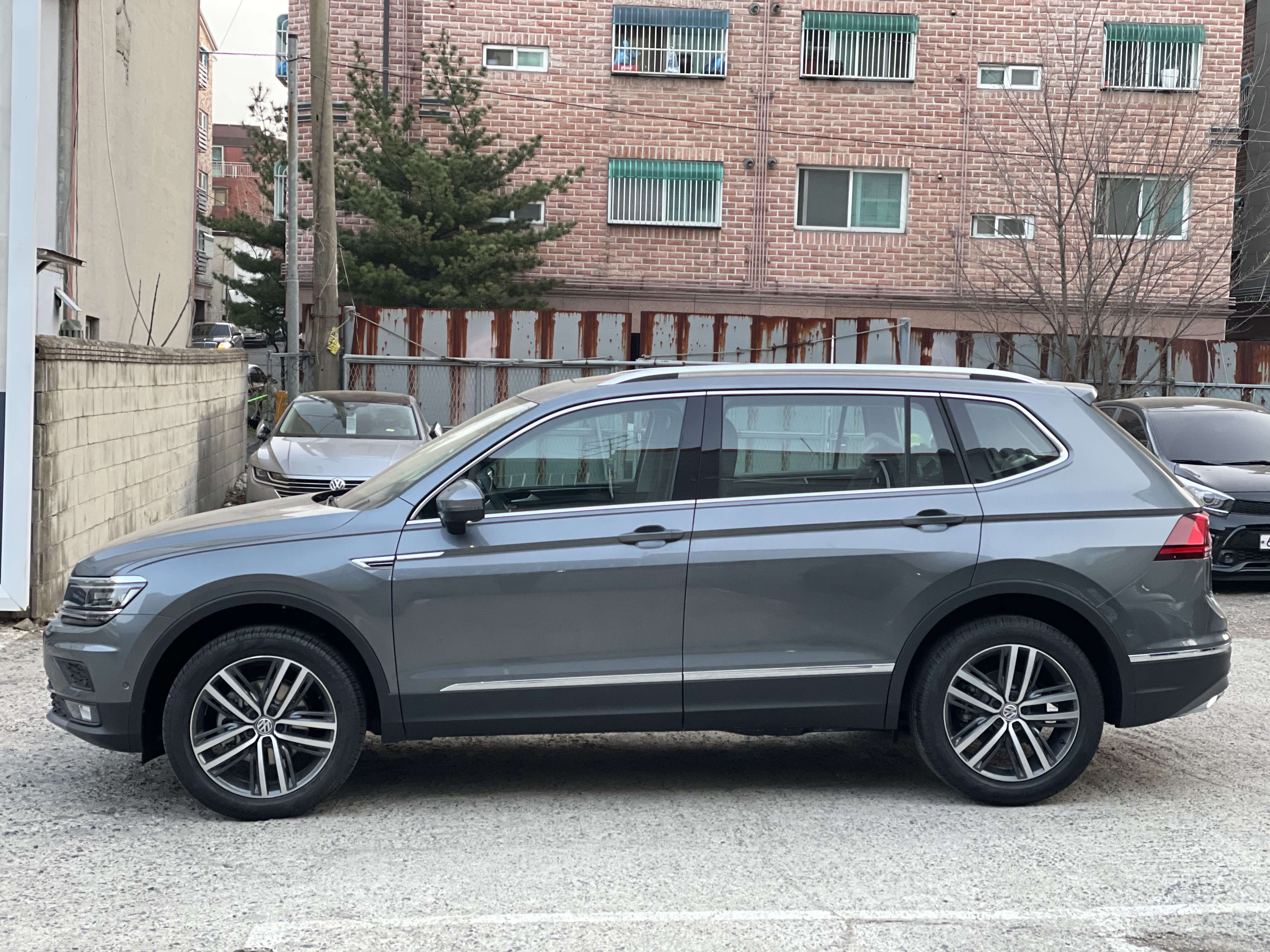 폭스바겐 티구안 2.0 TDI 프레스티지 올스페이스 썸네일 이미지