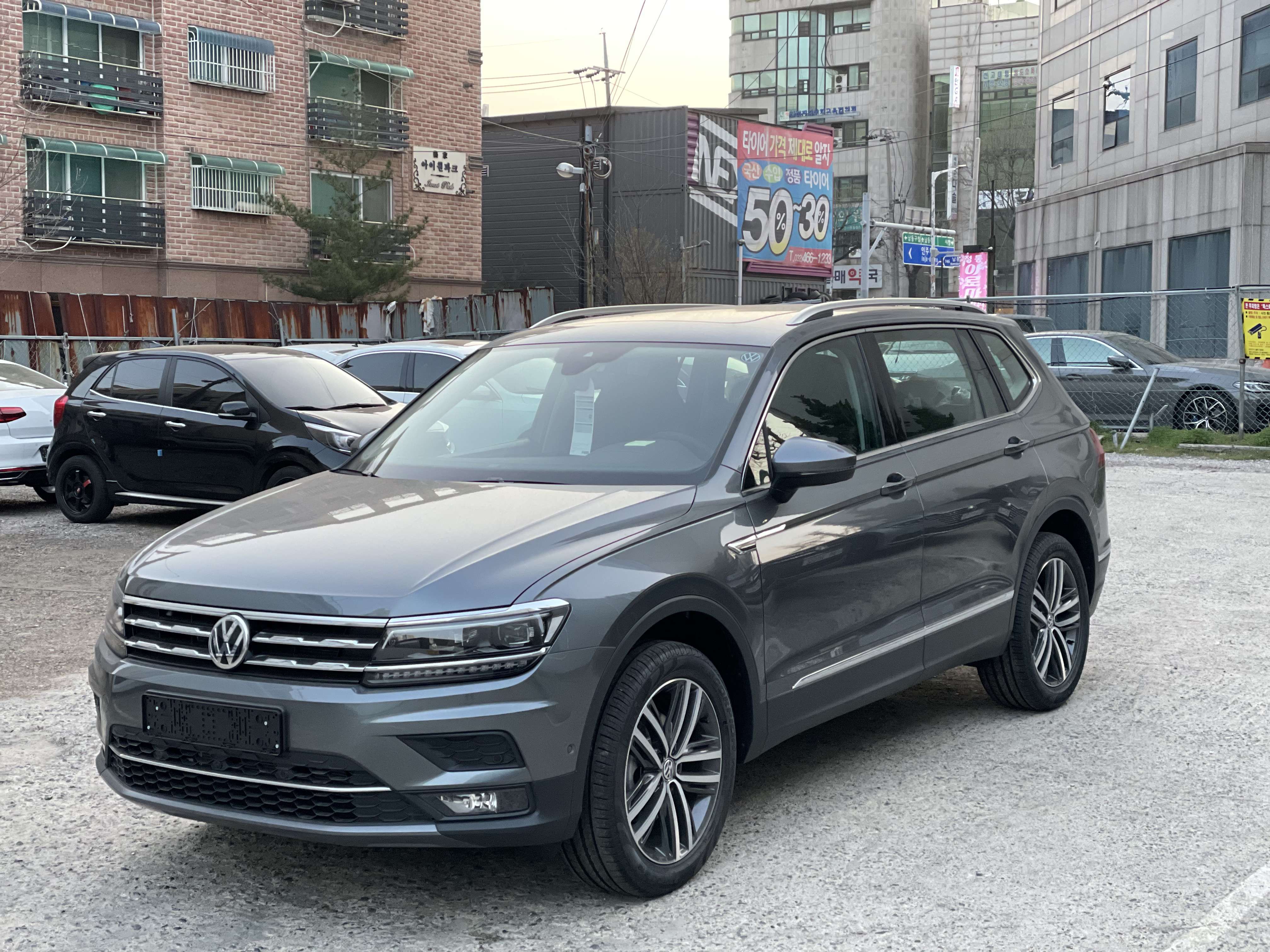 폭스바겐 티구안 2.0 TDI 프레스티지 올스페이스 썸네일 이미지