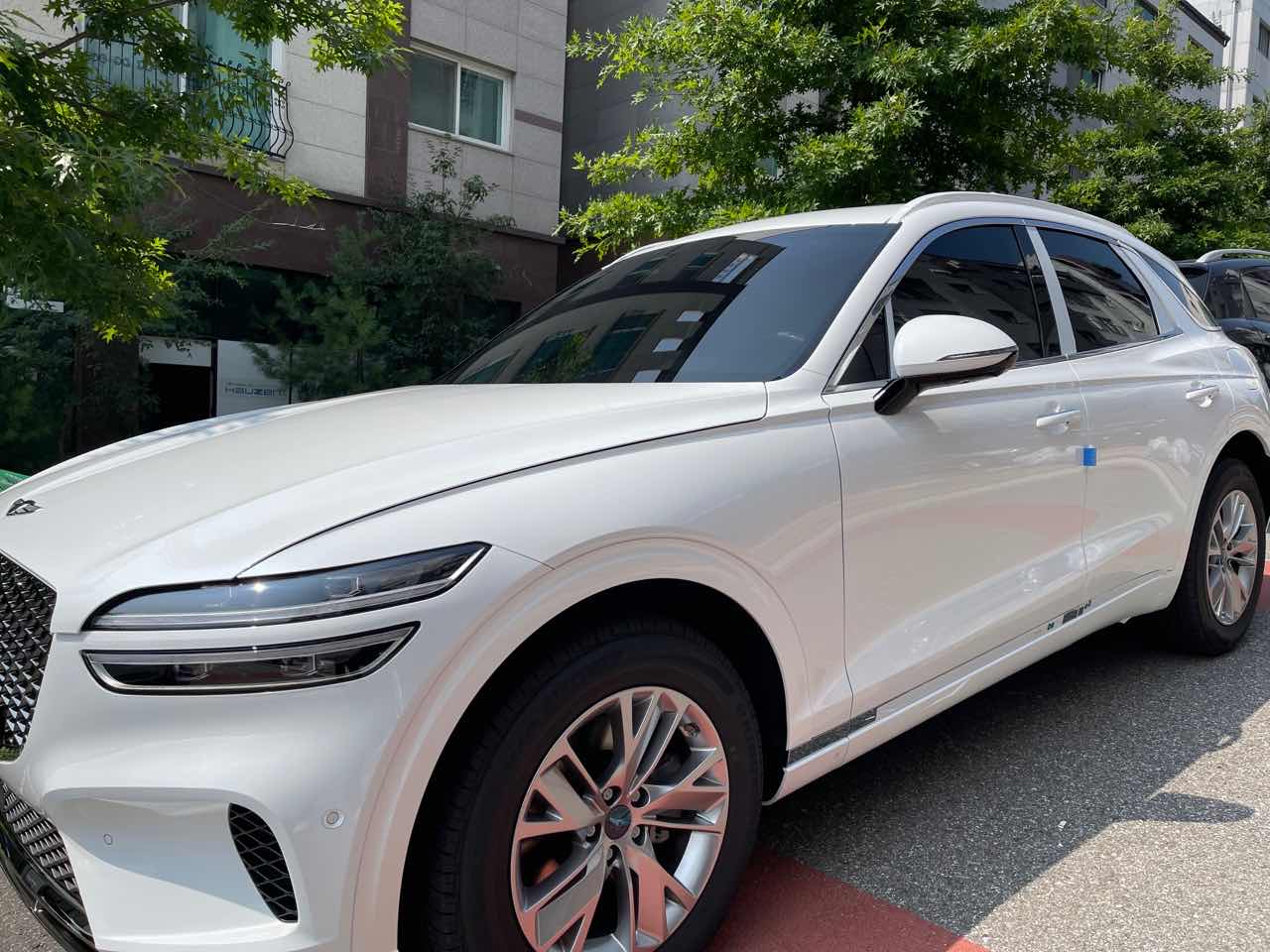 제네시스 GV70 가솔린 2.5 터보 2WD 파퓰러I 패키지 썸네일 이미지