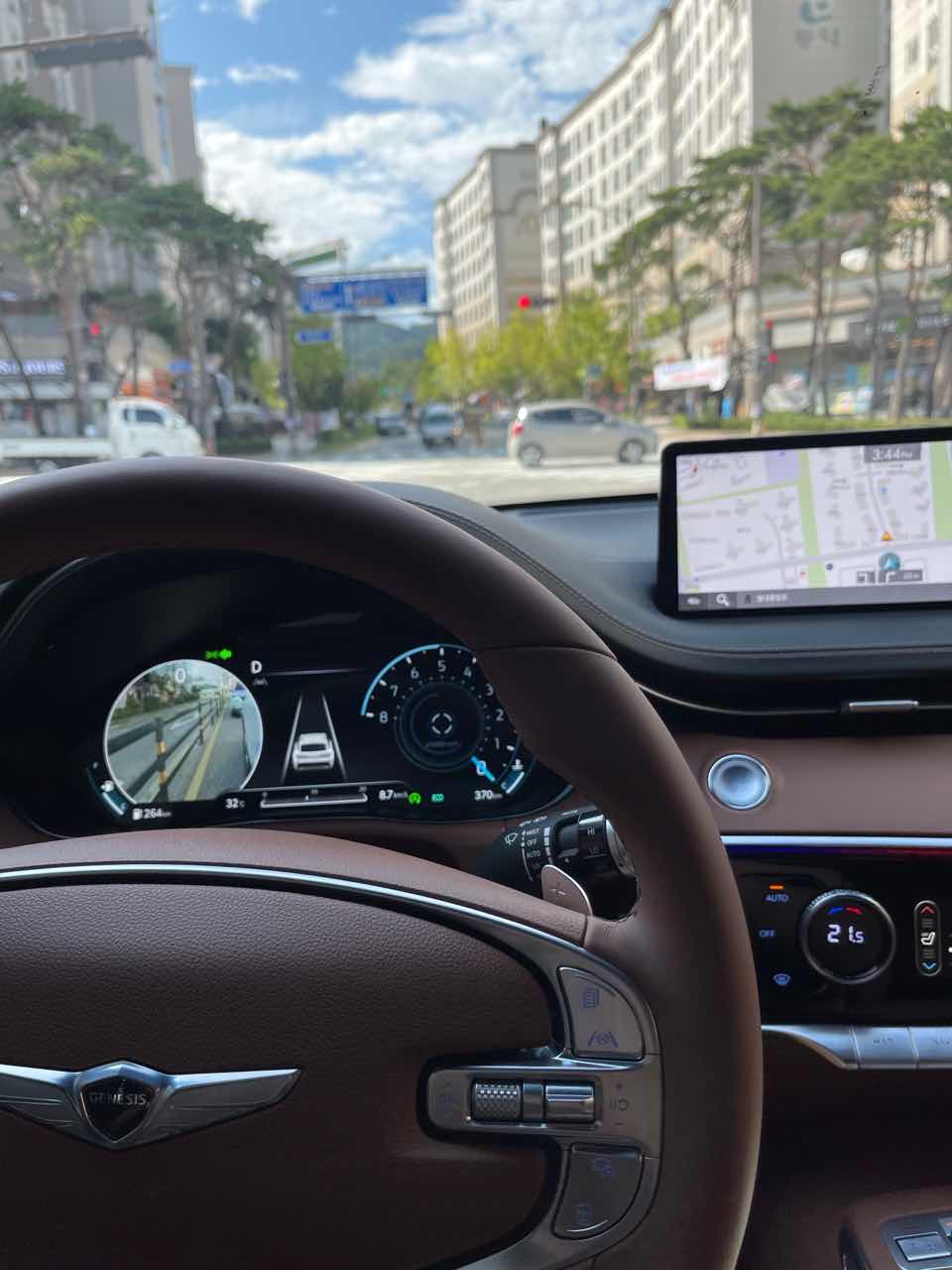 제네시스 GV70 가솔린 2.5 터보 AWD 파퓰러I 패키지 썸네일 이미지