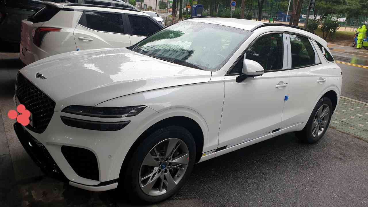 제네시스 GV70 가솔린 2.5 터보 2WD 스포츠 패키지 썸네일 이미지