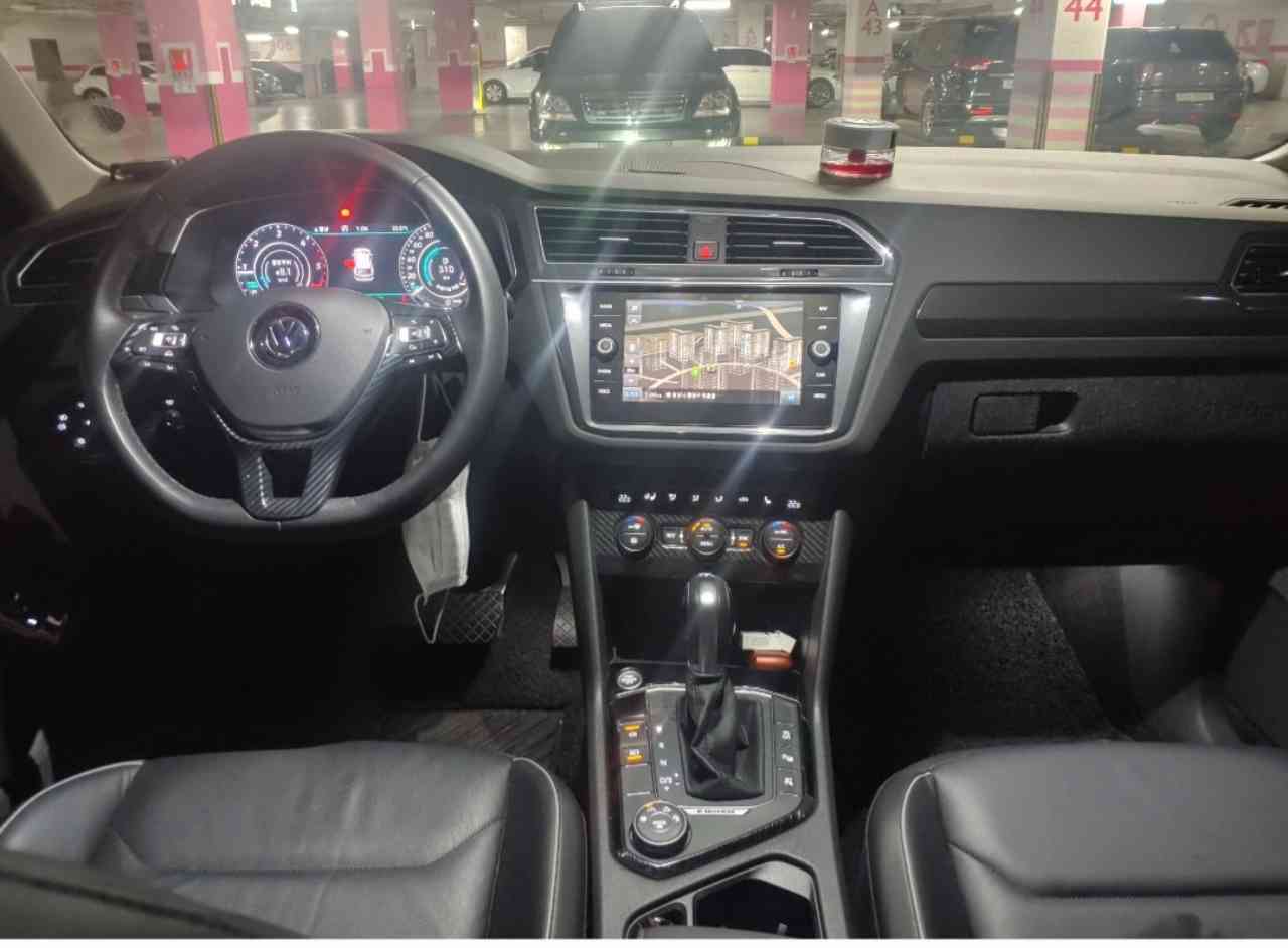 폭스바겐 티구안 2.0 TDI 4모션 프레스티지 썸네일 이미지