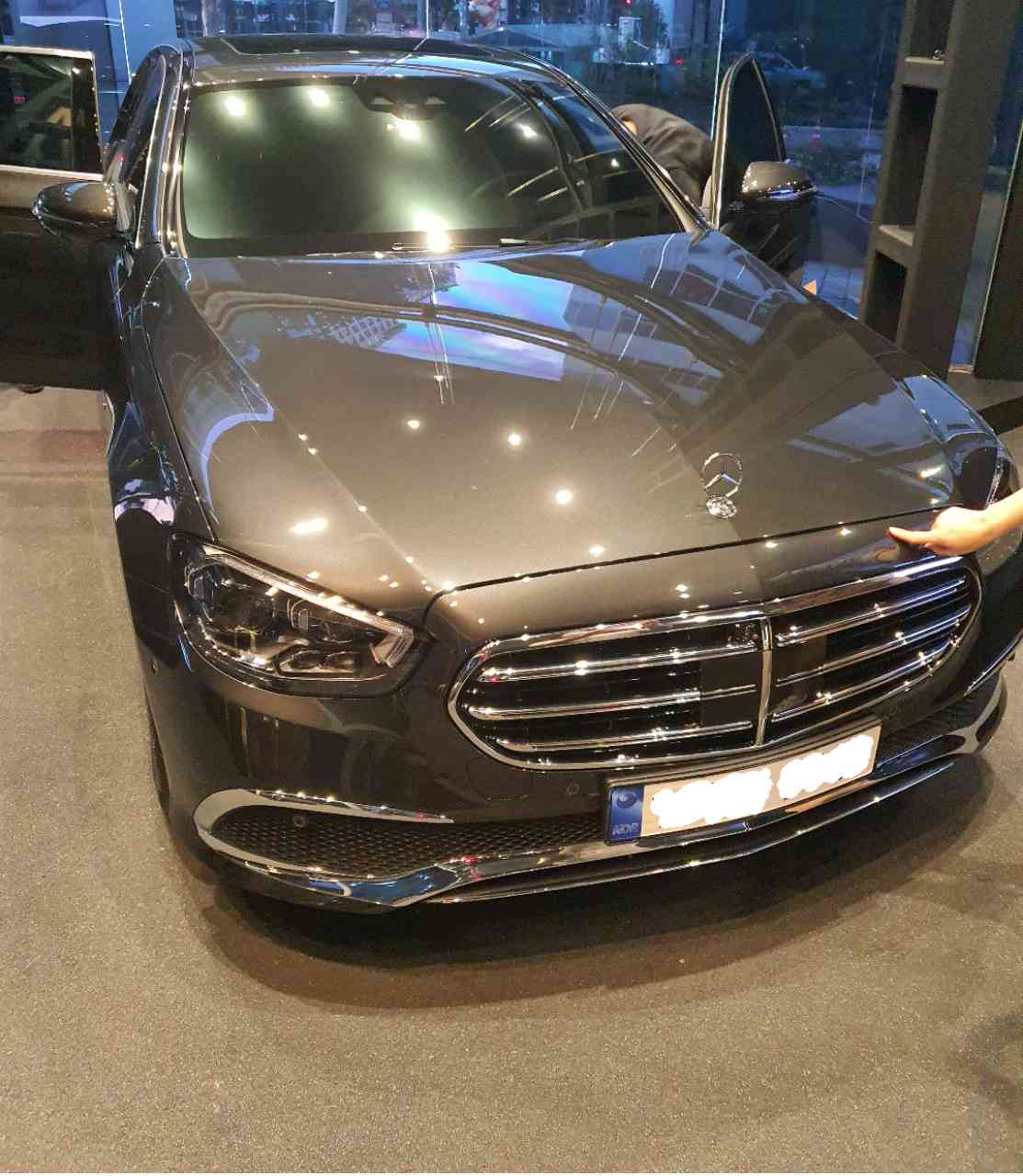 벤츠 E-클래스 E 300e 4MATIC 익스클루시브 게시글 썸네일