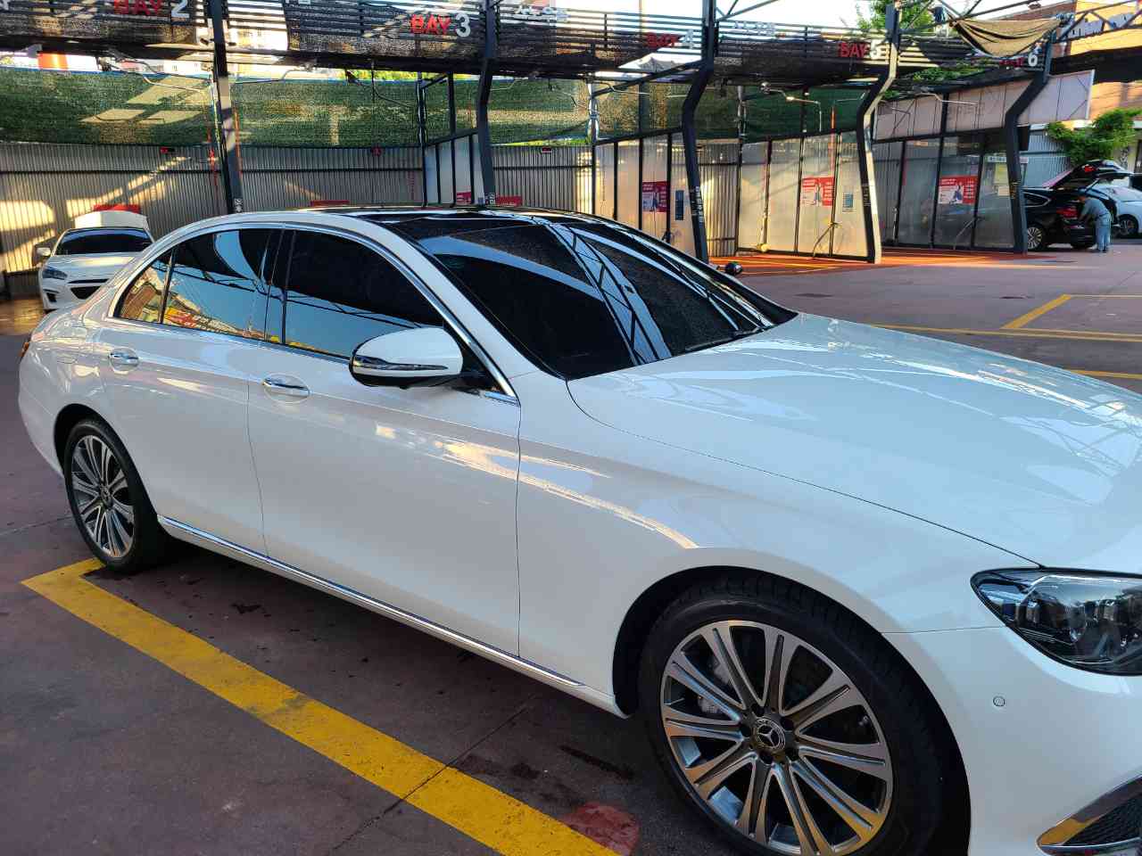 벤츠 E-클래스 E 450 4MATIC 익스클루시브 게시글 썸네일