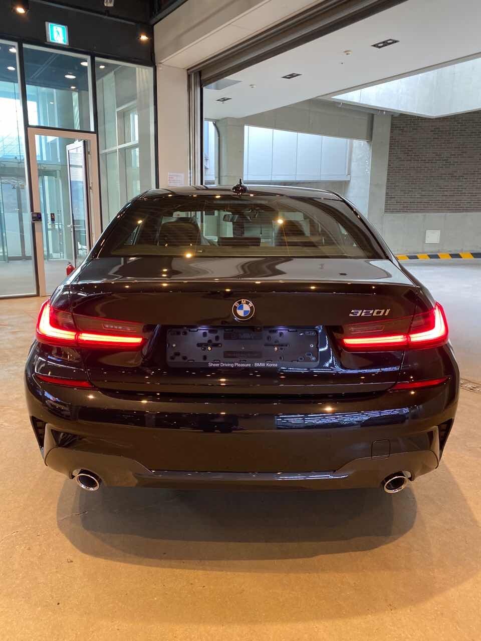 BMW 3시리즈 320i M 스포츠 P1 이미지2