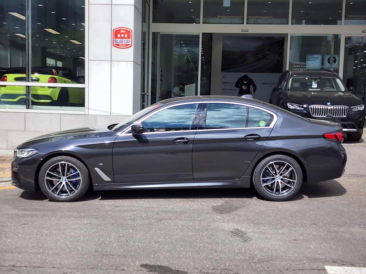 BMW 5시리즈 520i M 스포츠 패키지 게시글 썸네일