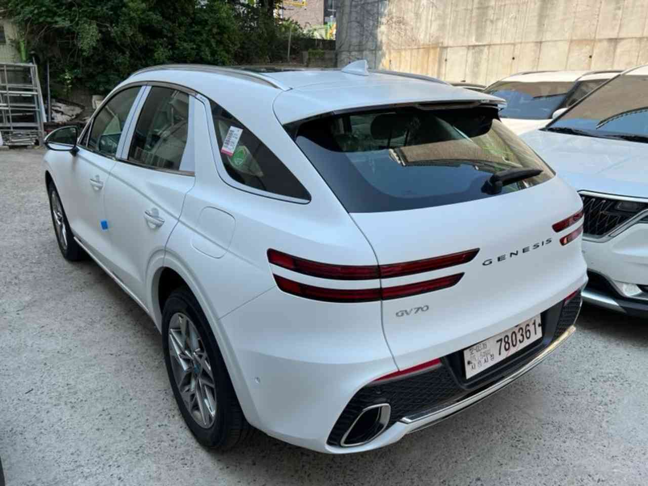 제네시스 GV70 가솔린 2.5 터보 2WD 파퓰러 I 패키지 썸네일 이미지