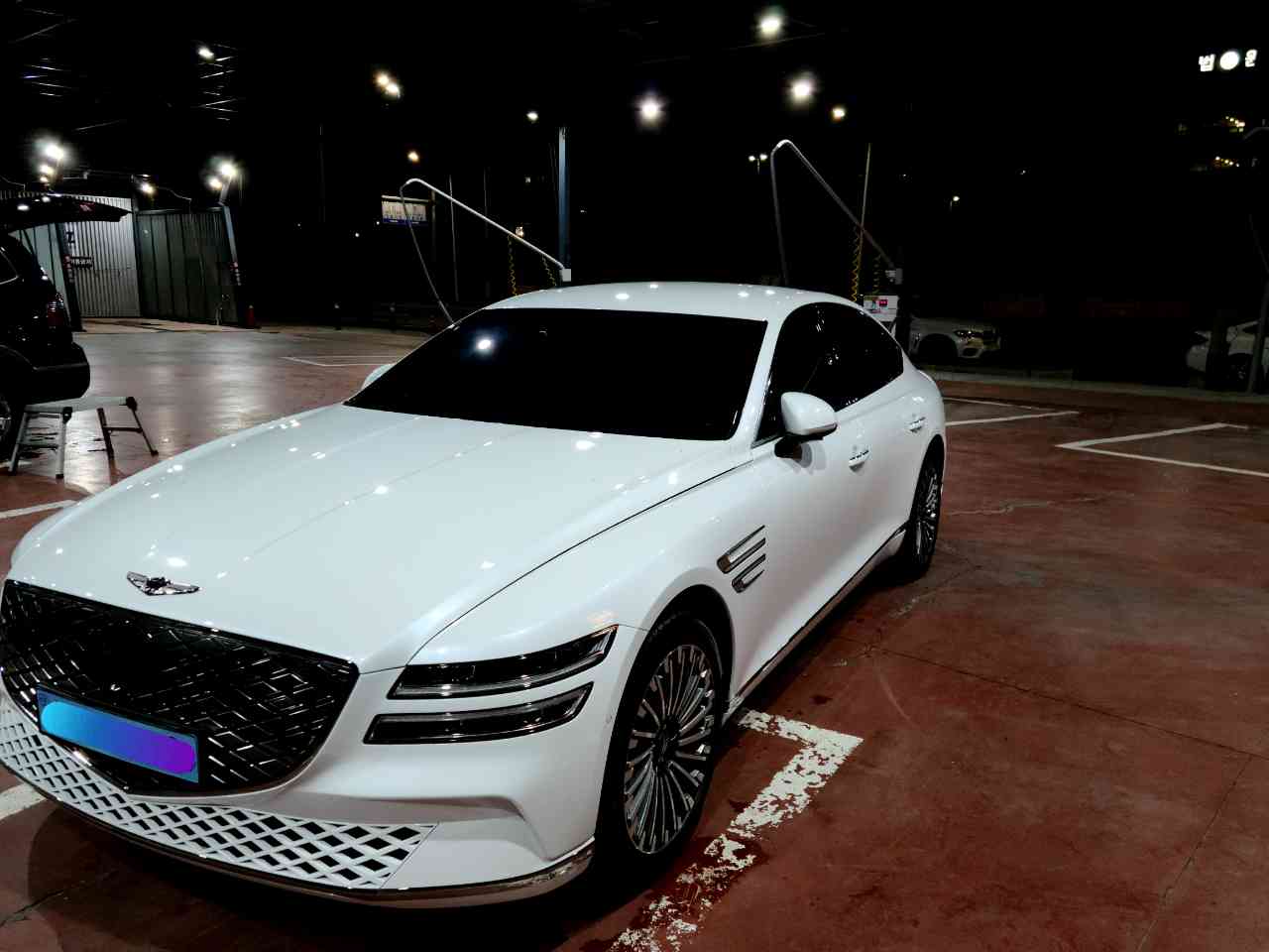 제네시스 일렉트리파이드 G80 e-AWD 파퓰러 패키지 썸네일 이미지