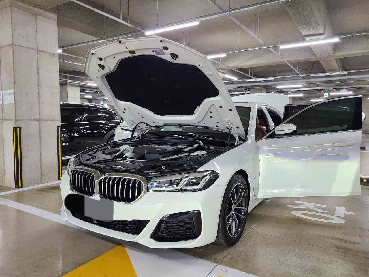 BMW 5시리즈 520i M 스포츠 패키지 P1 게시글 썸네일