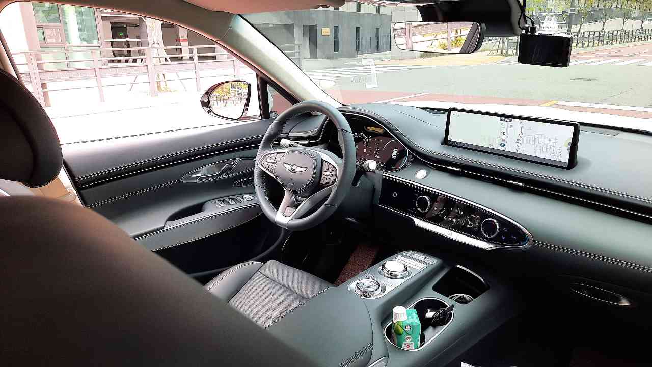 제네시스 일렉트리파이드 GV70 e-AWD 파퓰러 패키지 썸네일 이미지