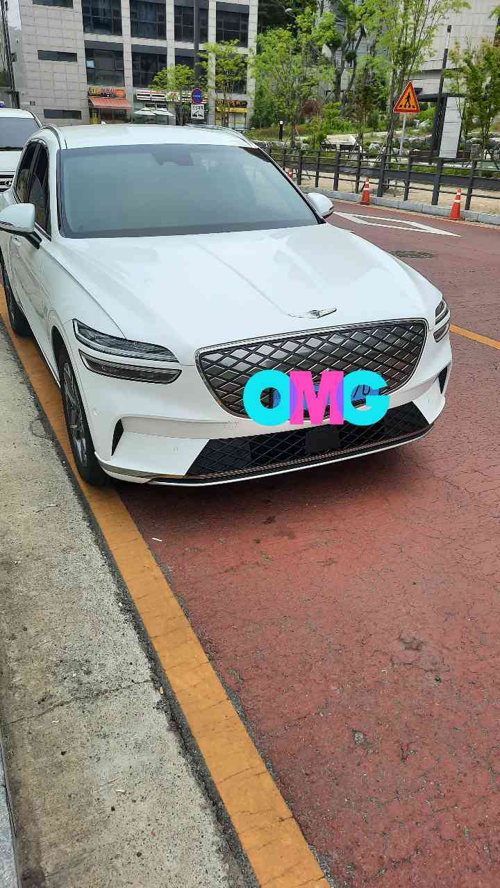 제네시스 일렉트리파이드 GV70 e-AWD 파퓰러 패키지 게시글 썸네일