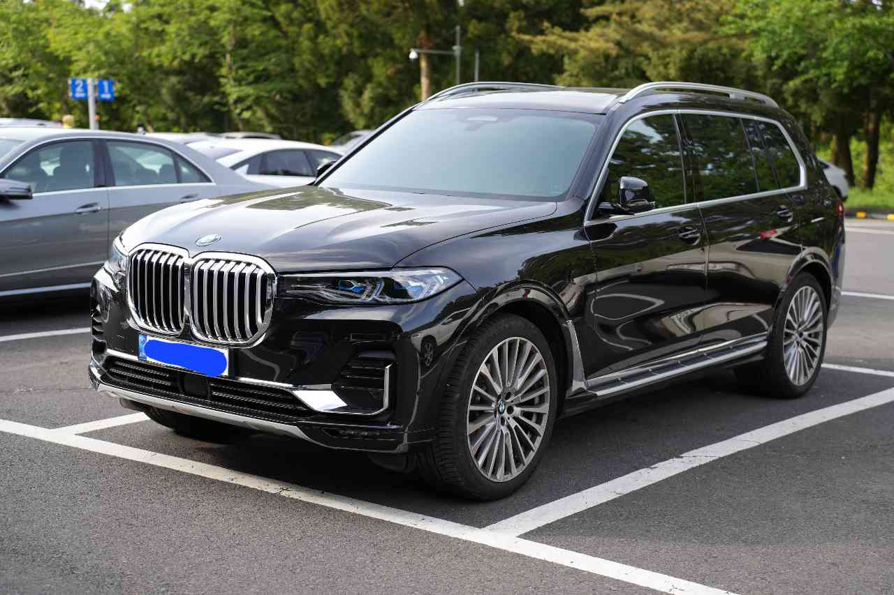 BMW X7 40i xDrive 디자인 퓨어 엑셀런스 7인승 게시글 썸네일