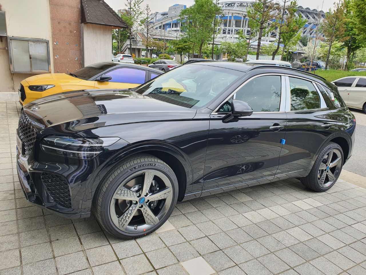 제네시스 GV70 가솔린 2.5 터보 2WD 스포츠 파퓰러I 패키지 썸네일 이미지