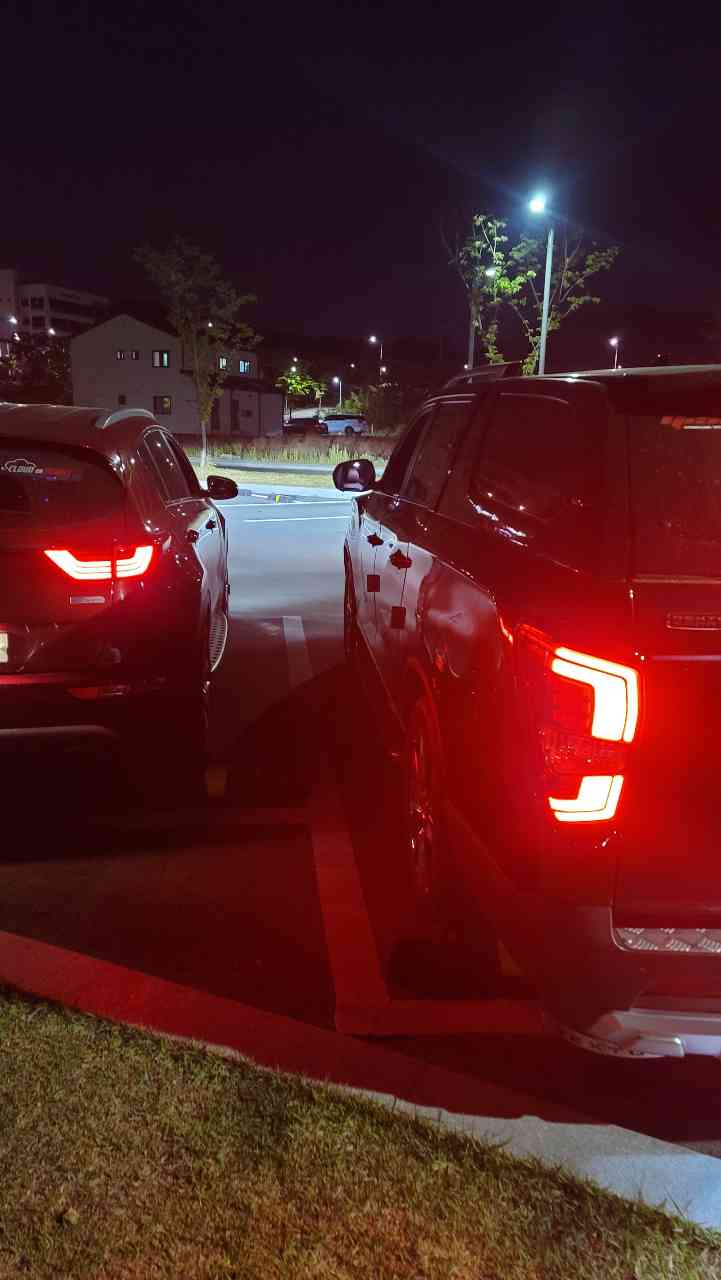 KG 모빌리티 렉스턴 스포츠 칸 프로페셔널S 4WD 썸네일 이미지