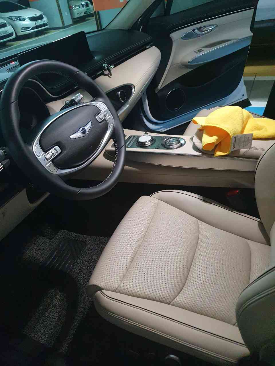 제네시스 GV70 가솔린 2.5 터보 2WD 썸네일 이미지