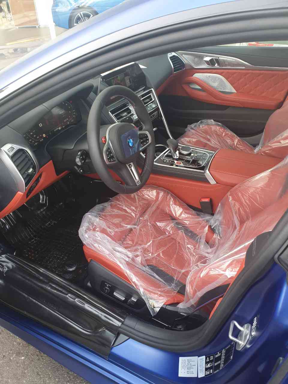 BMW M8 그란쿠페 컴페티션 썸네일 이미지