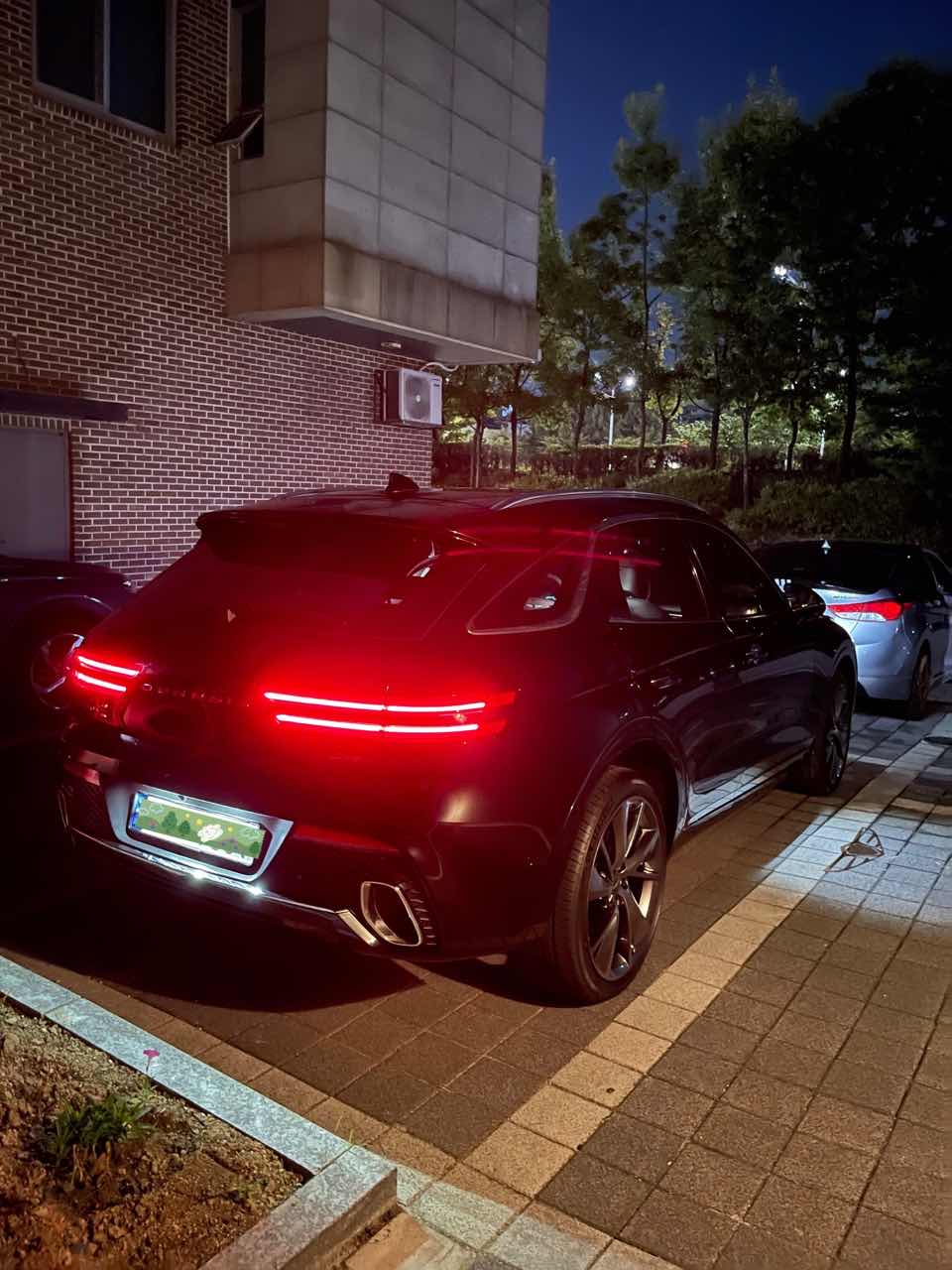 제네시스 GV70 가솔린 2.5 터보 AWD 파퓰러I 패키지 썸네일 이미지