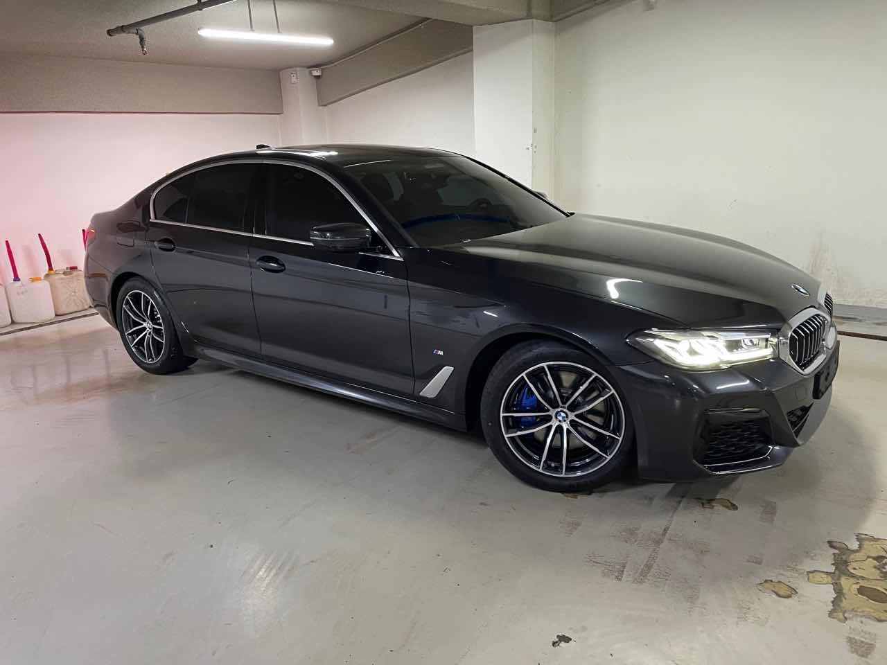 BMW 5시리즈 520i M 스포츠 패키지 P1-1 게시글 썸네일