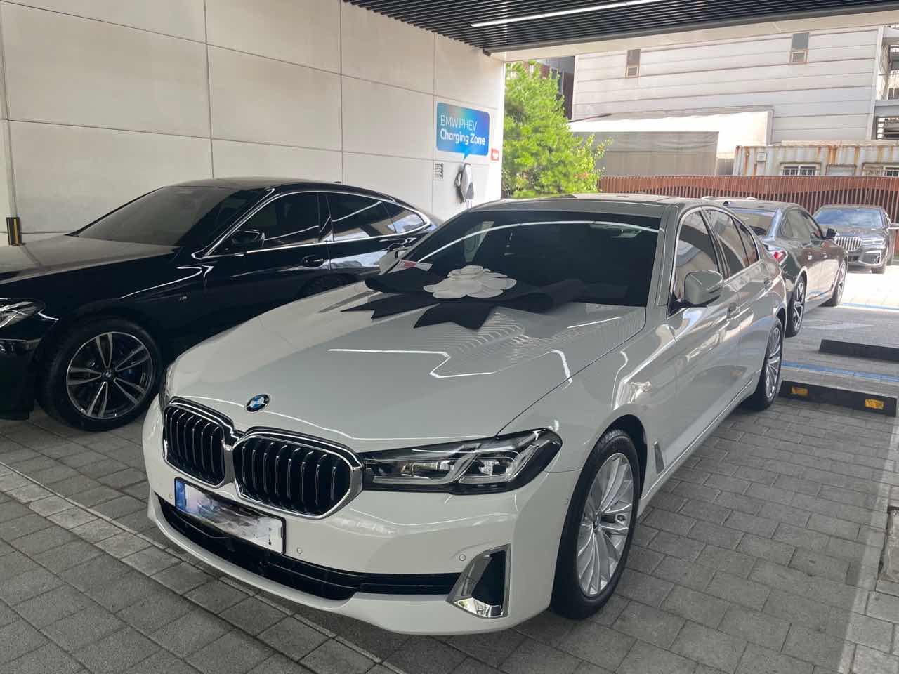 BMW 5시리즈 520i 럭셔리 게시글 썸네일