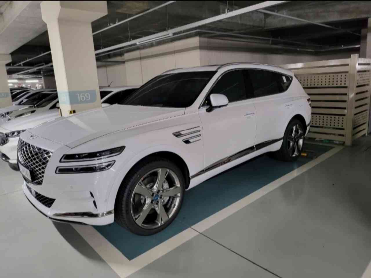 제네시스 GV80 가솔린 2.5 터보 AWD 7인승 썸네일 이미지