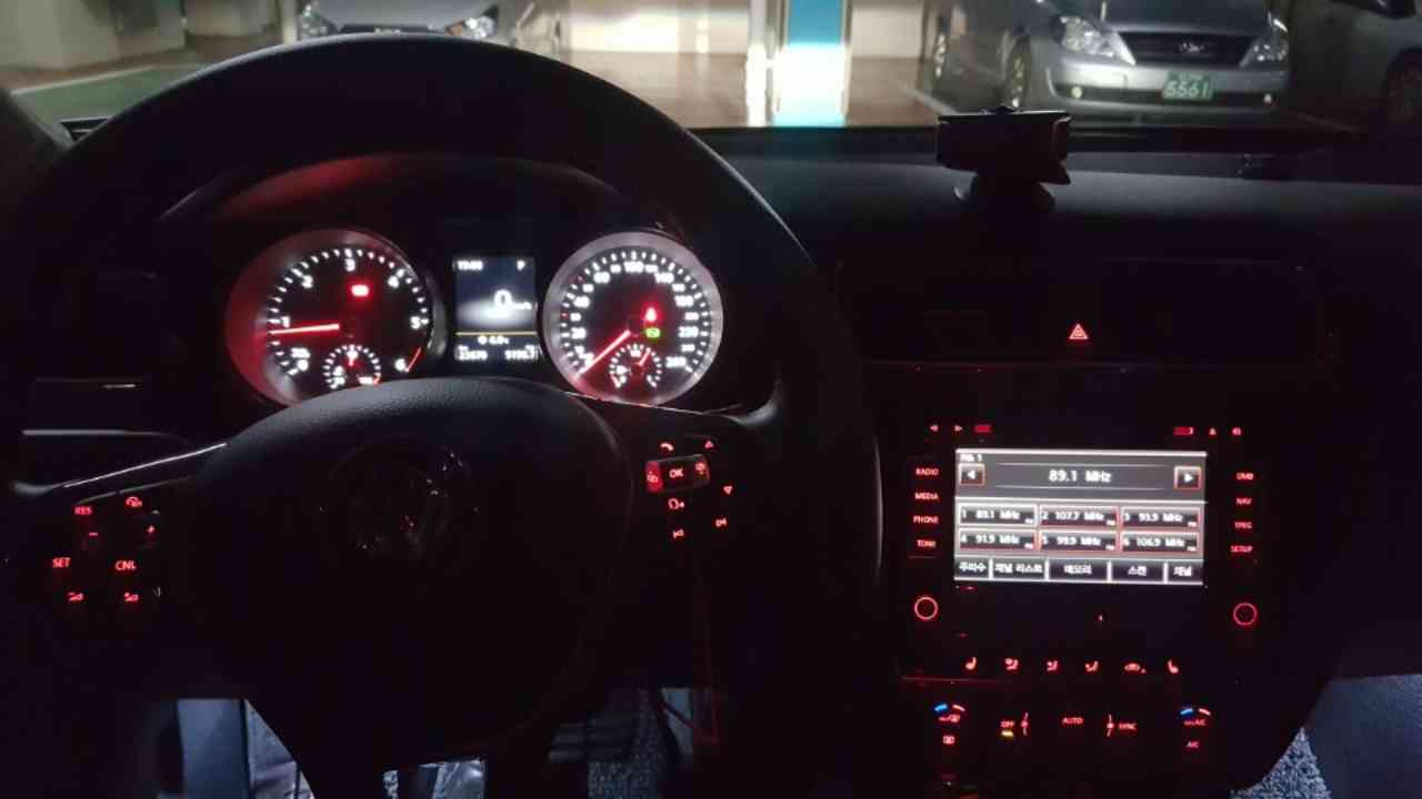 폭스바겐 제타 2.0 TDI BMT 프리미엄 썸네일 이미지