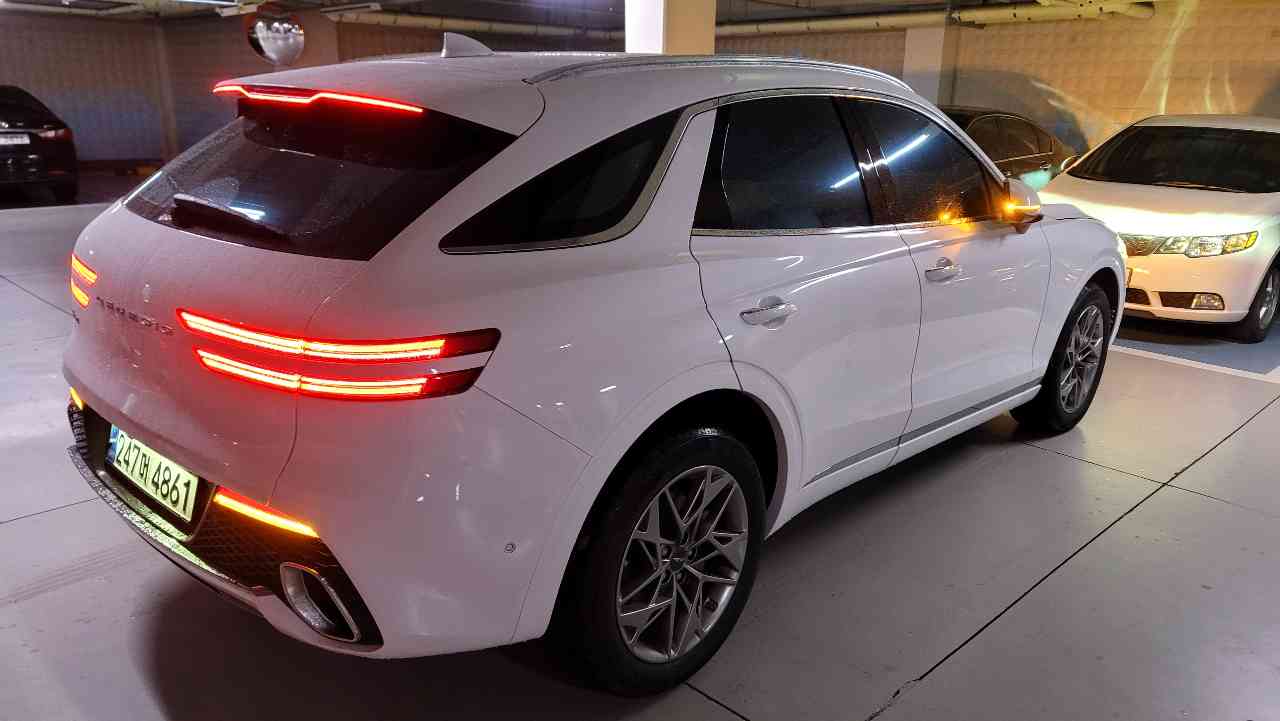 제네시스 GV70 가솔린 2.5 터보 2WD 파퓰러II 패키지 썸네일 이미지