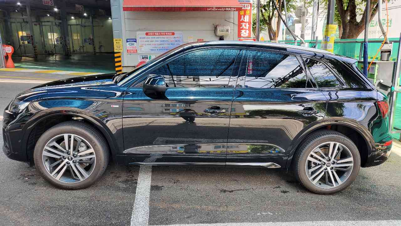 아우디 Q5 45 TFSI 콰트로 프리미엄 [2C5+PAO] 썸네일 이미지