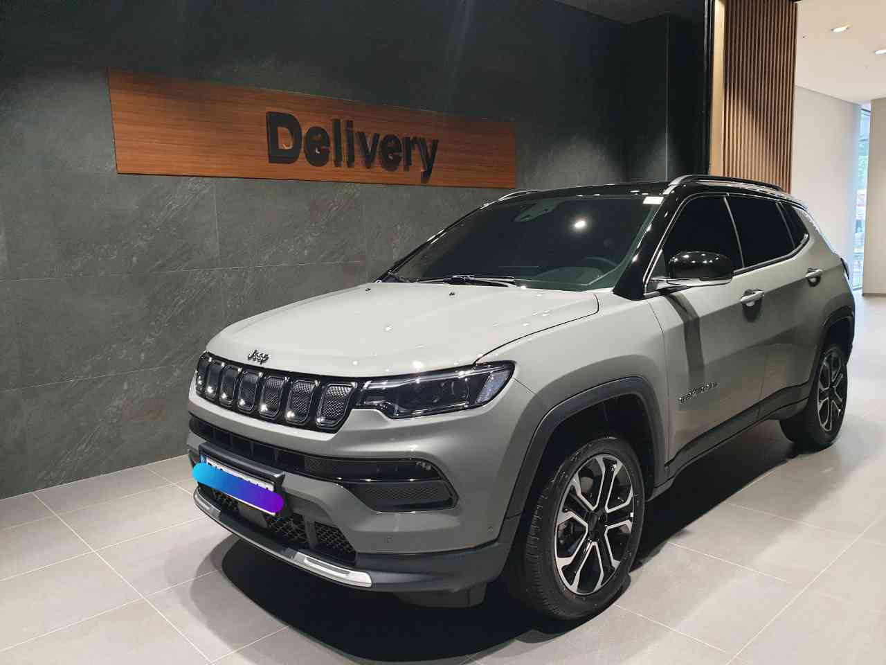 지프 컴패스 2.4 리미티드 AWD 썸네일 이미지