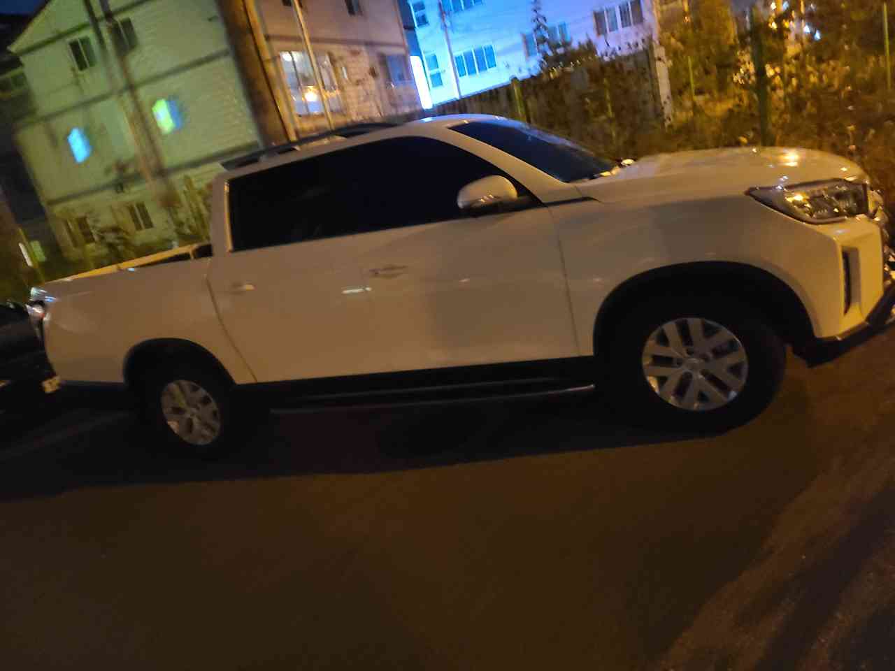KG 모빌리티 렉스턴 스포츠 칸 프레스티지 4WD 썸네일 이미지