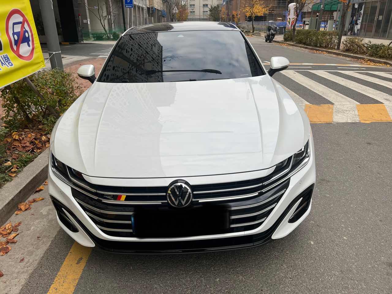폭스바겐 아테온 2.0 TDI R-라인 4모션 썸네일 이미지