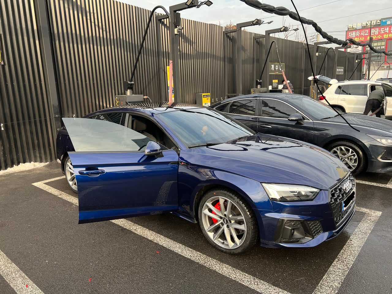 아우디 A5 45 TFSI 콰트로 프리미엄 스포츠백 썸네일 이미지