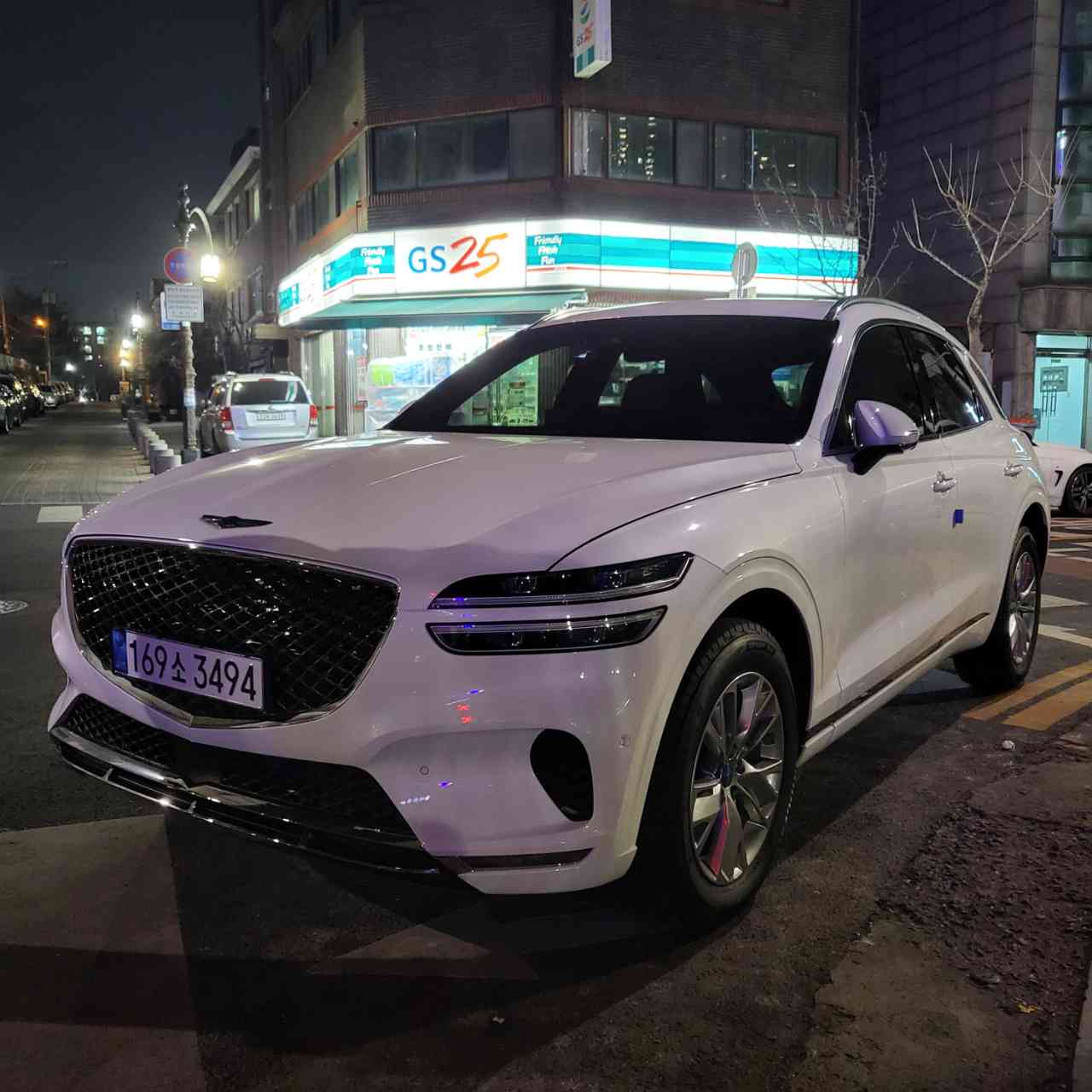 제네시스 GV70 가솔린 2.5 터보 2WD 파퓰러I 패키지 썸네일 이미지