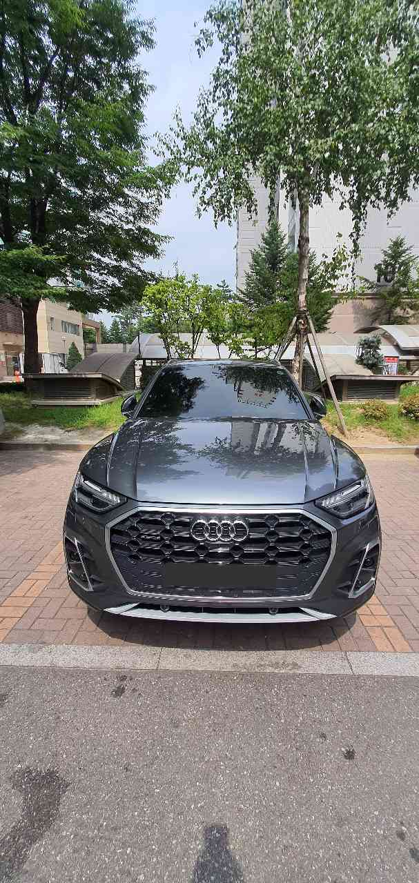 아우디 Q5 45 TFSI 콰트로 프리미엄 썸네일 이미지