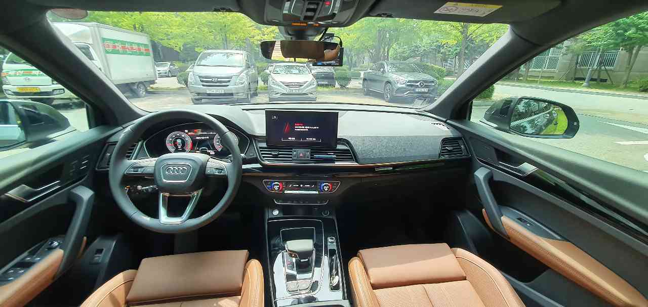 아우디 Q5 45 TFSI 콰트로 프리미엄 썸네일 이미지