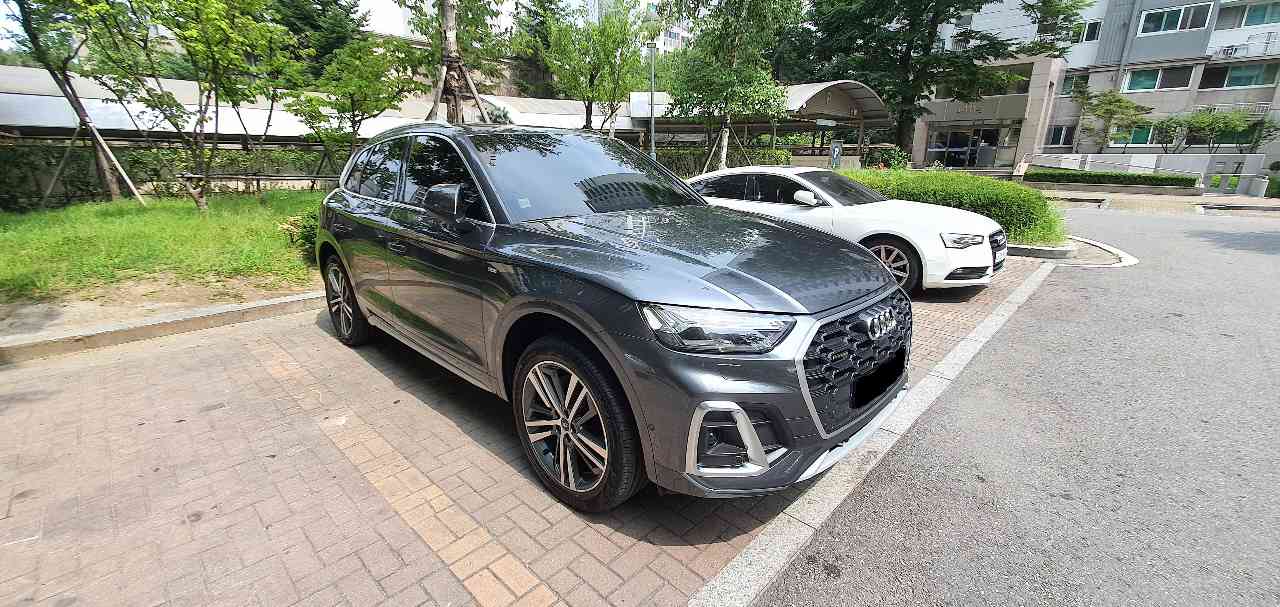 아우디 Q5 45 TFSI 콰트로 프리미엄 썸네일 이미지
