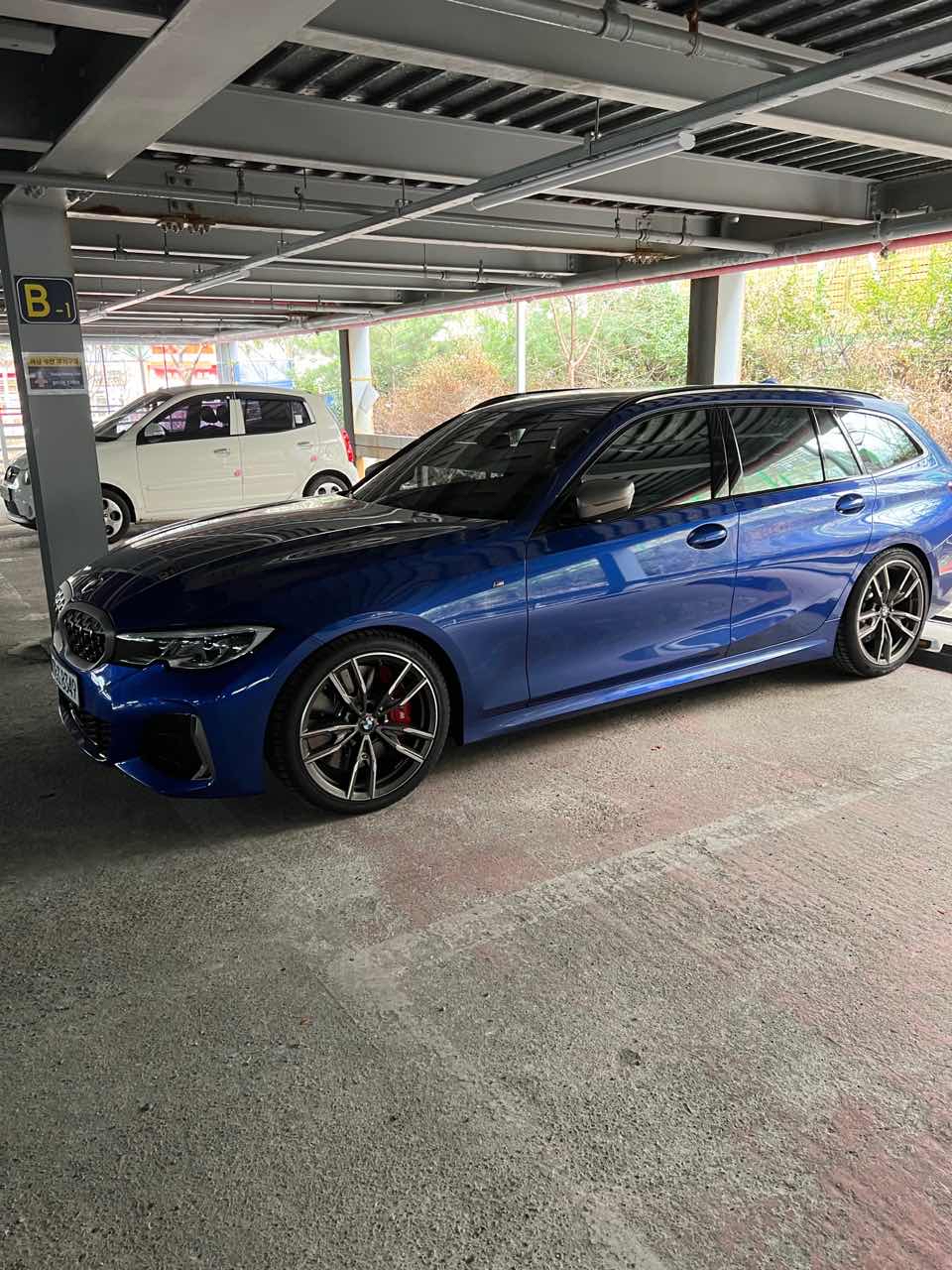 BMW 3시리즈 투어링 M340i 투어링 xDrive 게시글 썸네일