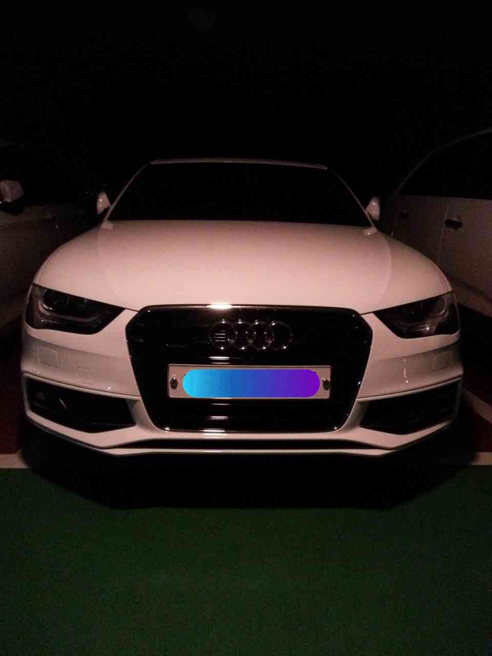 아우디 A4 35 TDI 콰트로 게시글 썸네일