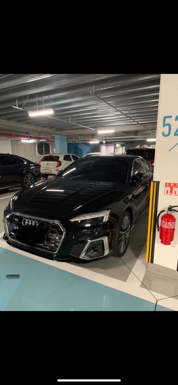 아우디 A5 40 TFSI 콰트로 프리미엄 스포츠백 썸네일 이미지