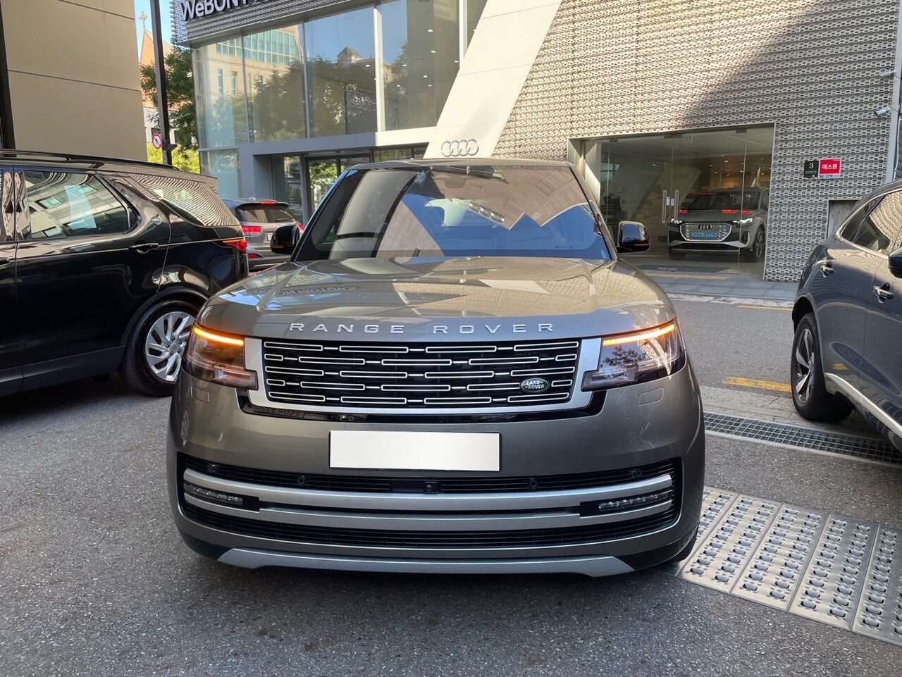 랜드로버 레인지로버 AB P530 LWB (5인승) 썸네일 이미지